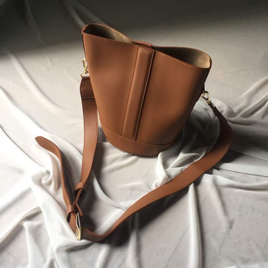 <b><p>Simple Herb Buckets 20's Womens Neat Design</p></b><b><p>シンプルヘルバケット20代の女性すっきりとしたデザインゆったりサイズの収納かわいいショルダーバッグ断</p></b><br /><br /><p align='center'>