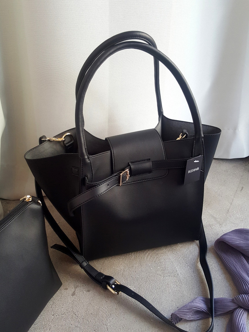 <b><p>Clooney twenties female younger Missy Lk</p></b><b><p>無排クルーニー20代の女性若いズームマミクロルックビッグバッグバケットバッグ外出ルックコーディネート</p></b><br /><br /><p align='center'>