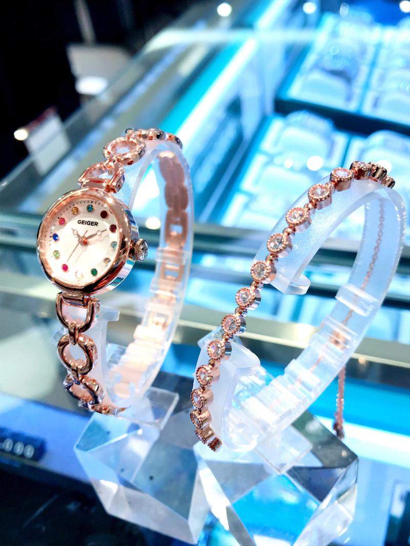 <b><p>Geiger female met Brac GE61179RG 30s Girlfriend</p></b><b><p>ガイガー 女性 メタル ブレスレットセット GE61179RG 30代 ルフレンドの贈り物</p></b><br /><br /><p align='center'>