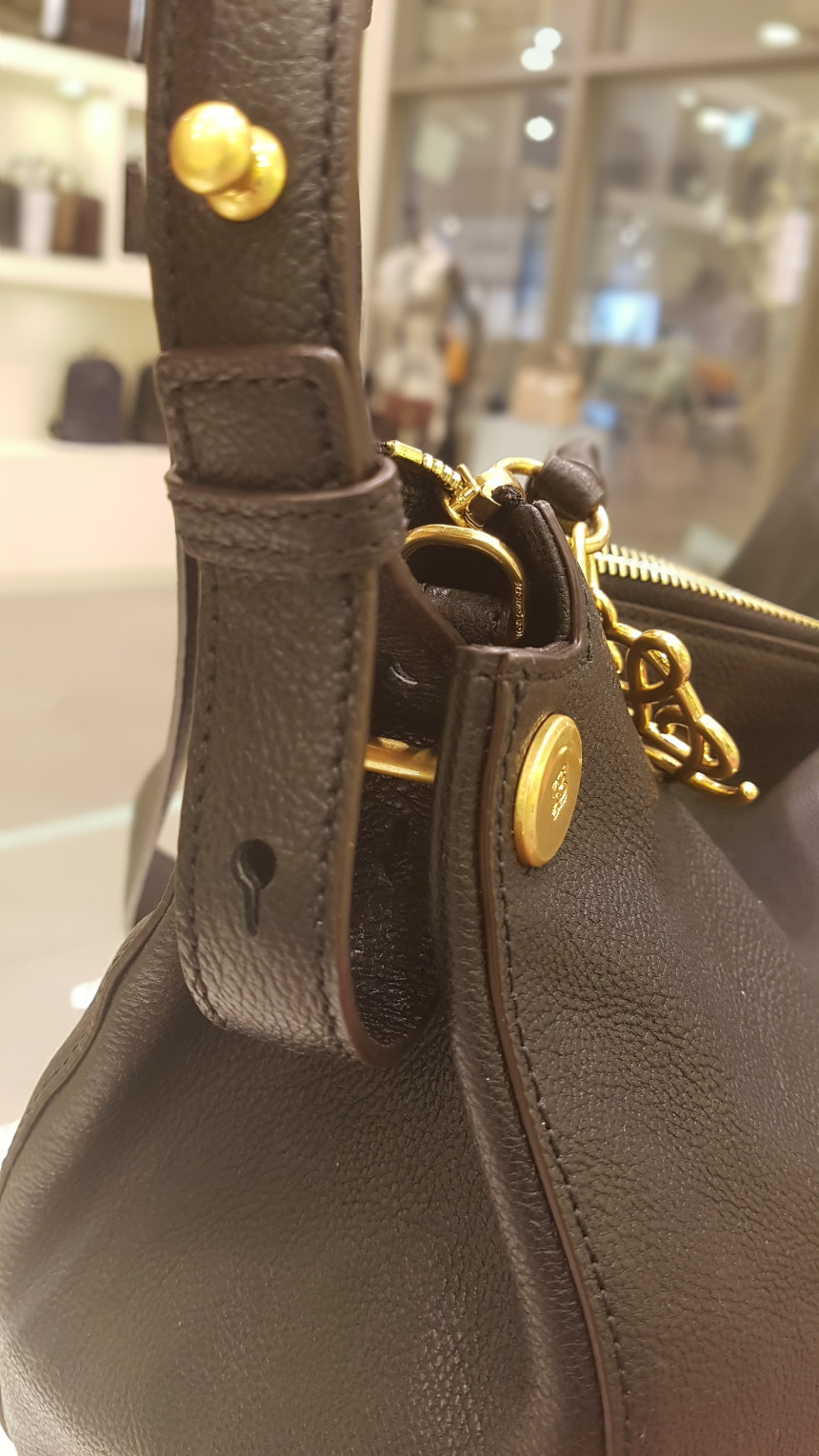 <b><p>Louis Quatorze Nural Hobo Shape lder Bag</p></b><b><p>ルイカトジュナチュラルなホーボーシェイプショルダーバッグHL3LO06BL</p></b><br /><br /><p align='center'>