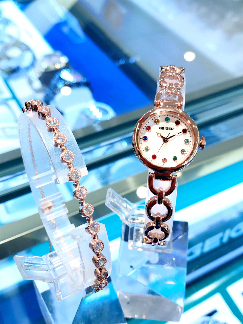 <b><p>Geiger female met Brac GE61179RG 30s Girlfriend</p></b><b><p>ガイガー 女性 メタル ブレスレットセット GE61179RG 30代 ルフレンドの贈り物</p></b><br /><br /><p align='center'>