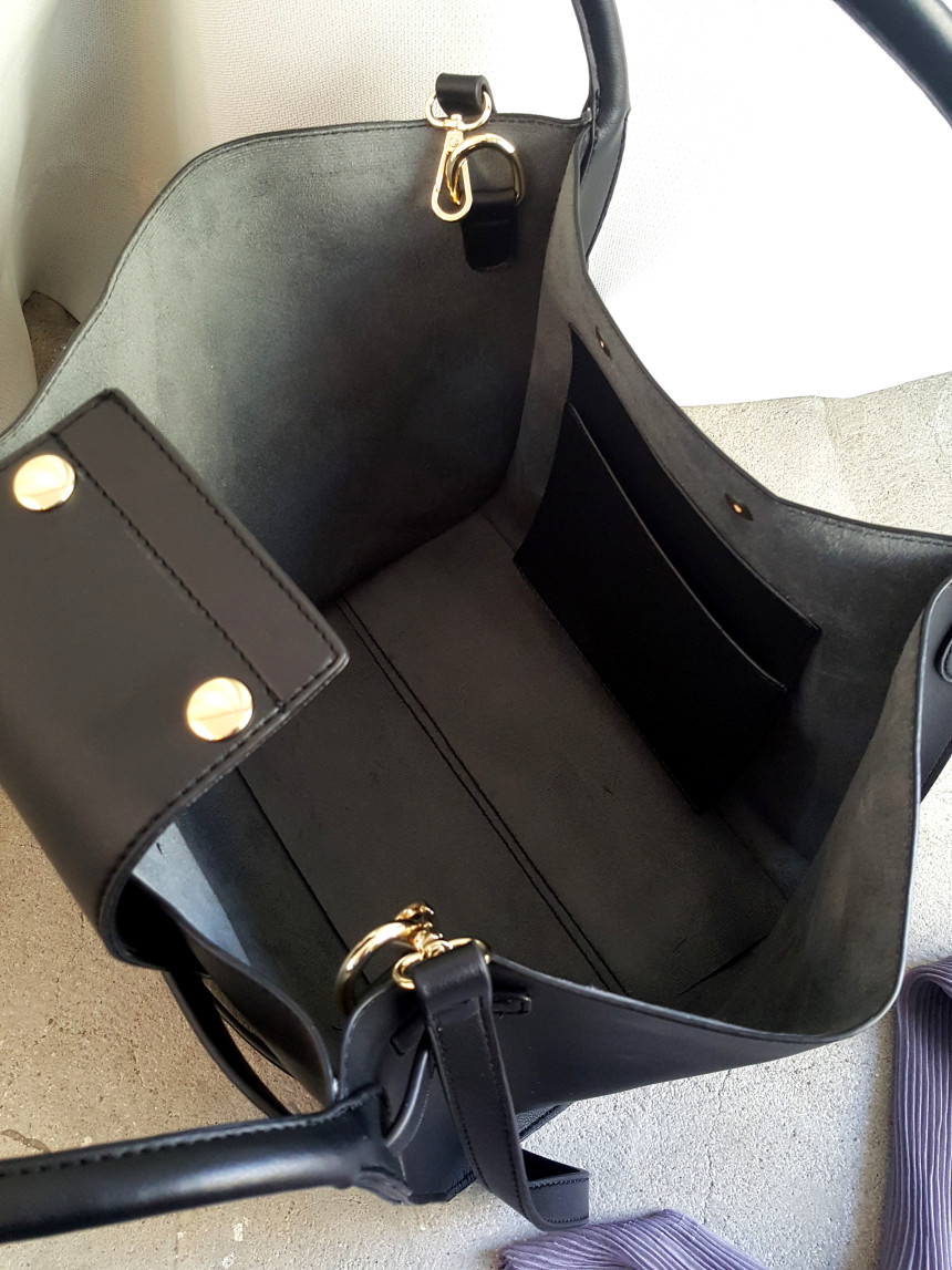 <b><p>Clooney twenties female younger Missy Lk</p></b><b><p>無排クルーニー20代の女性若いズームマミクロルックビッグバッグバケットバッグ外出ルックコーディネート</p></b><br /><br /><p align='center'>