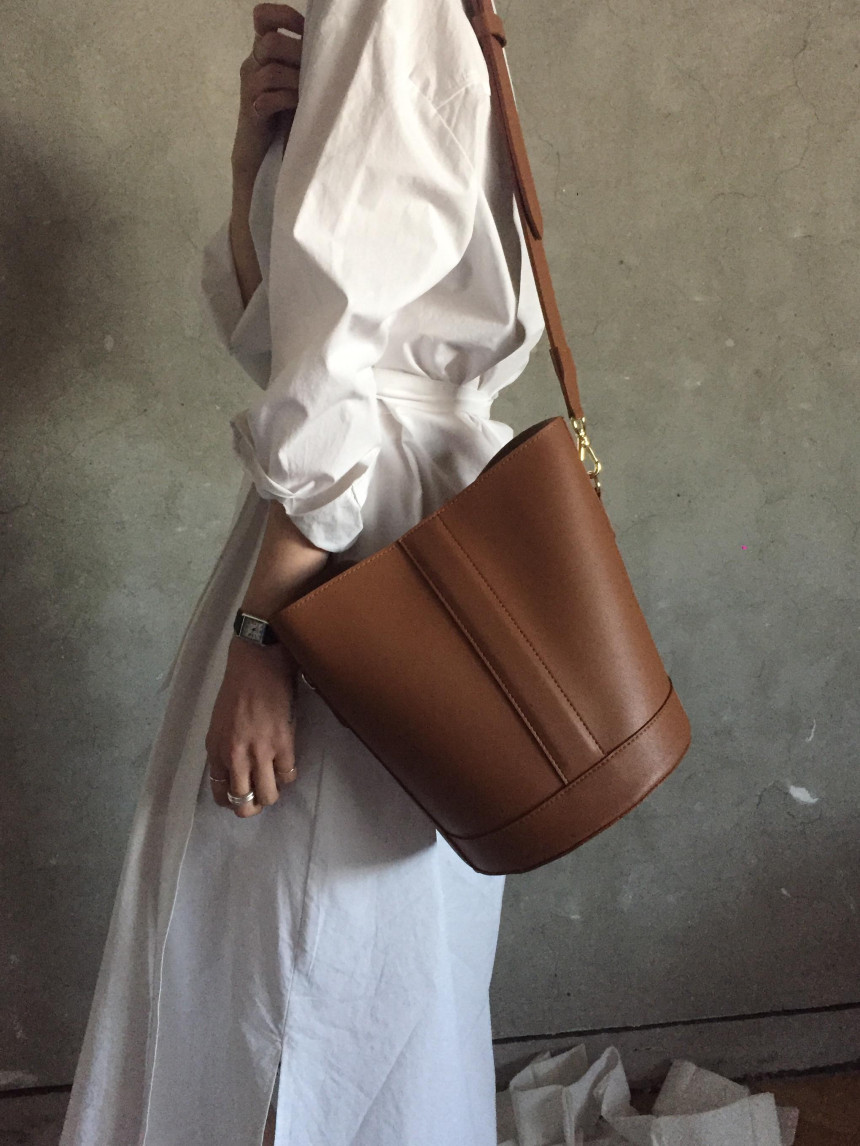 <b><p>Simple Herb Buckets 20's Womens Neat Design</p></b><b><p>シンプルヘルバケット20代の女性すっきりとしたデザインゆったりサイズの収納かわいいショルダーバッグ断</p></b><br /><br /><p align='center'>