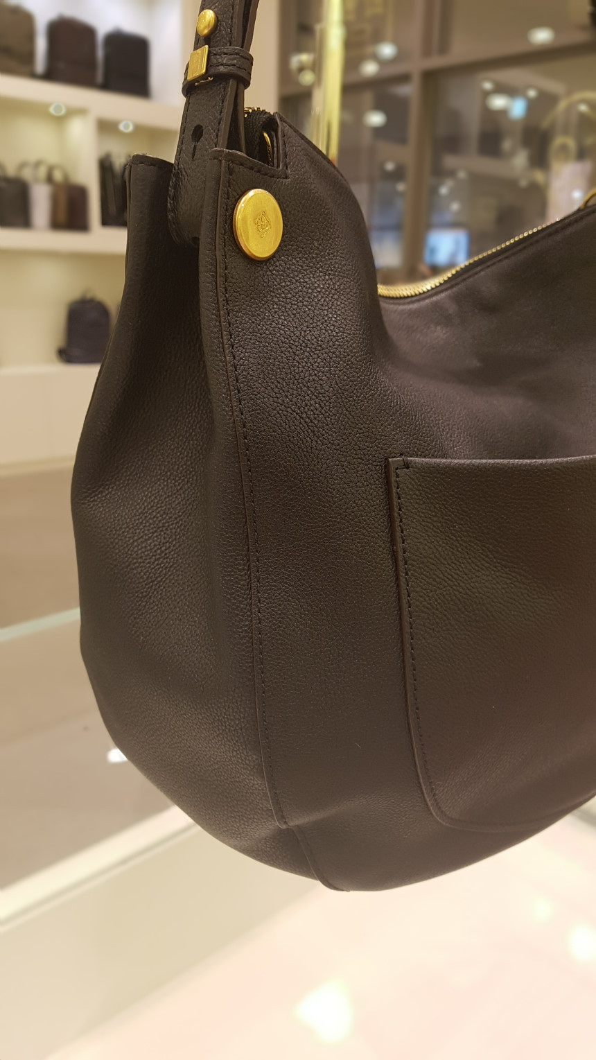 <b><p>Louis Quatorze Nural Hobo Shape lder Bag</p></b><b><p>ルイカトジュナチュラルなホーボーシェイプショルダーバッグHL3LO06BL</p></b><br /><br /><p align='center'>