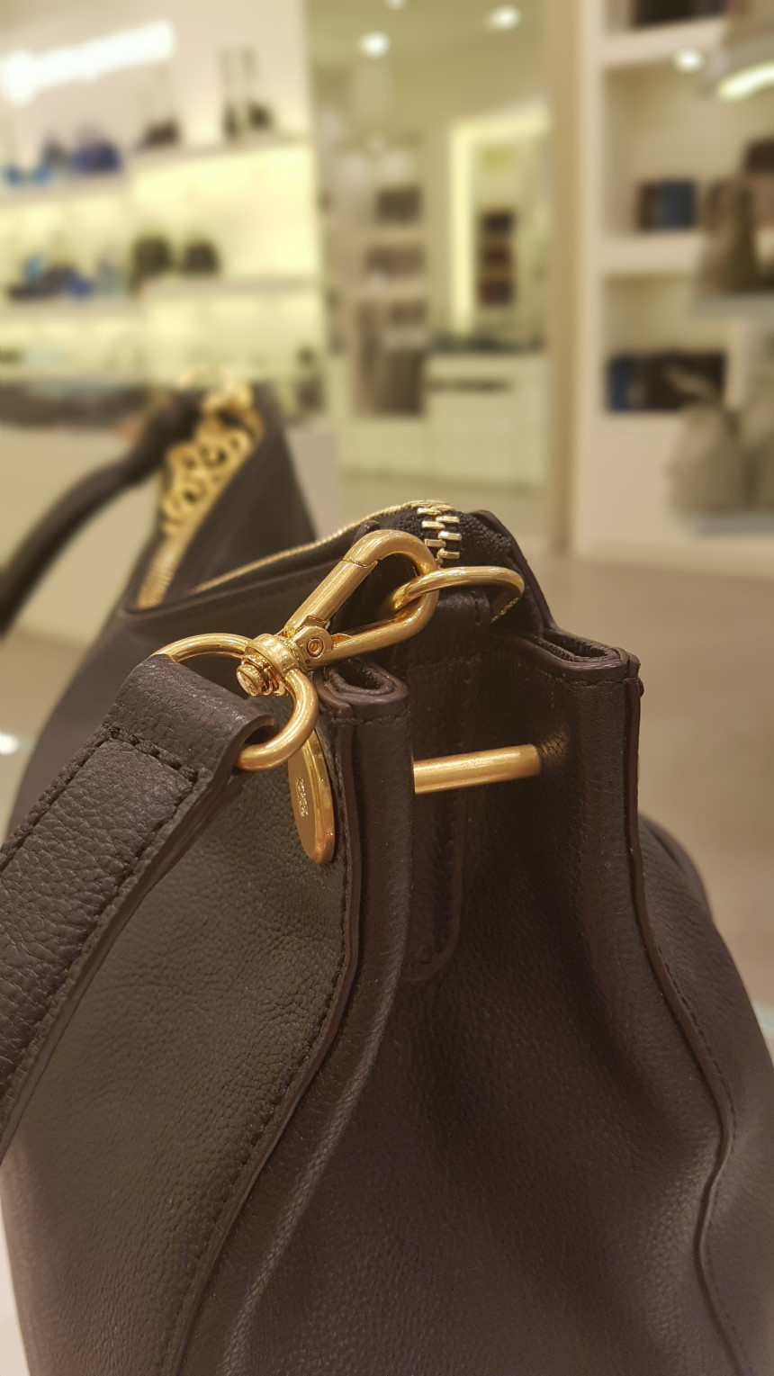 <b><p>Louis Quatorze Nural Hobo Shape lder Bag</p></b><b><p>ルイカトジュナチュラルなホーボーシェイプショルダーバッグHL3LO06BL</p></b><br /><br /><p align='center'>