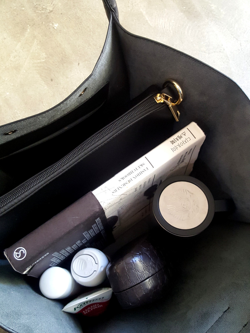 <b><p>Clooney twenties female younger Missy Lk</p></b><b><p>無排クルーニー20代の女性若いズームマミクロルックビッグバッグバケットバッグ外出ルックコーディネート</p></b><br /><br /><p align='center'>