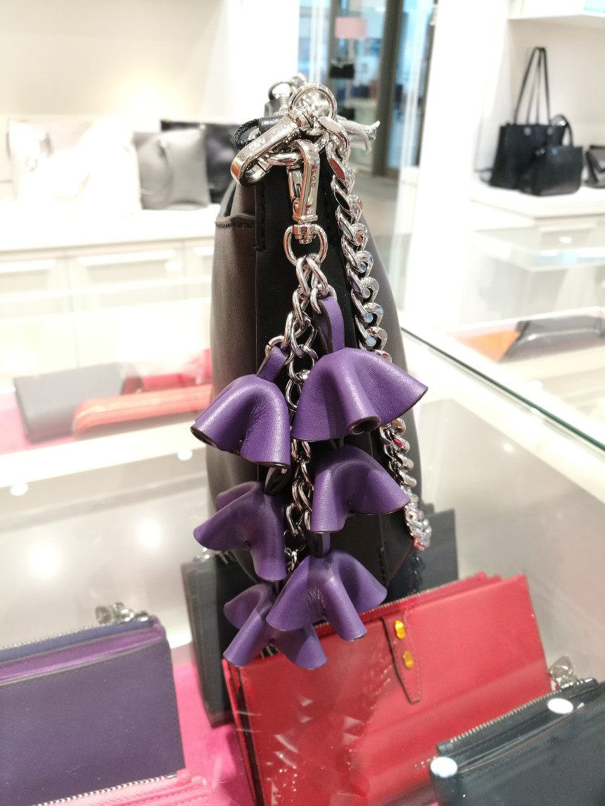 <b><p>LOVECAT Shoulder bag LHSHS014BLLC Casual</p></b><b><p>ロブケトショルダーバッグLHSHS014BLLCカジュアルな洗練されたファッション実用性の良いバッグ</p></b><br /><br /><p align='center'>