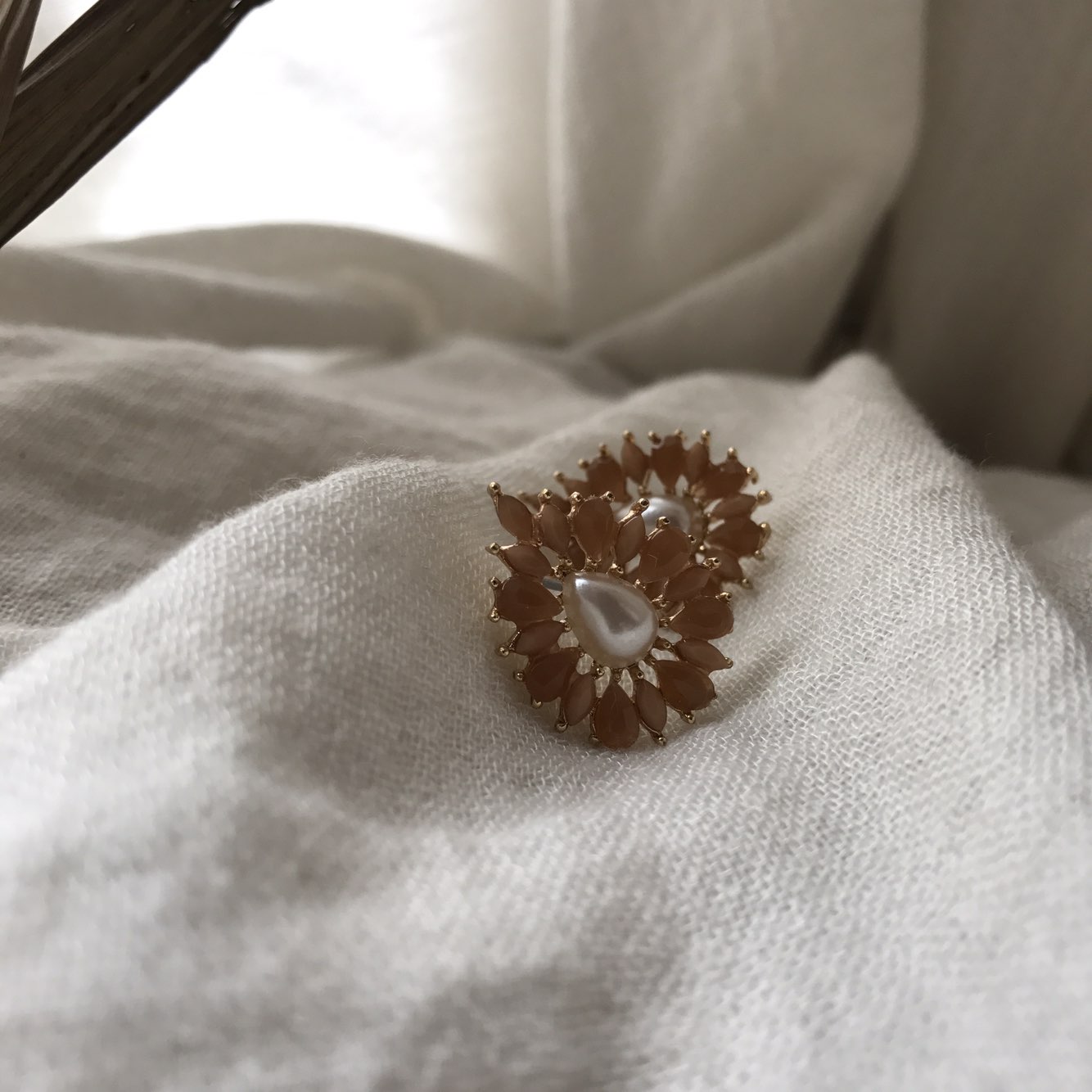 <b><p>Teal Prl flower rring Daily coordation Feme</p></b><b><p>チオル 真珠 フラワー イヤリング デイリーコーディネート フェミニンスタイル ヨリヨリた</p></b><br /><br /><p align='center'>