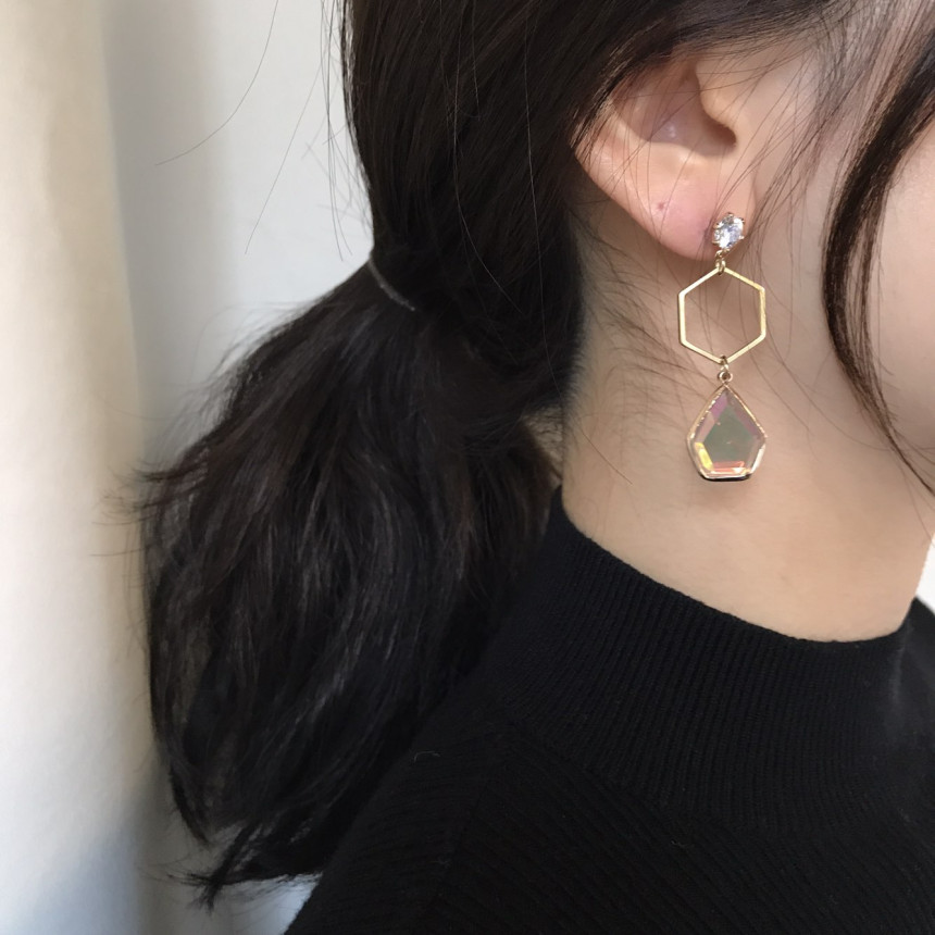 <b><p>Demang Cubic Sequins Unknown Drop earri Lce</p></b><b><p>ディマン キュービック スパンコール オンバル ドロップ イヤリング ランス ユニーク</p></b><br /><br /><p align='center'>