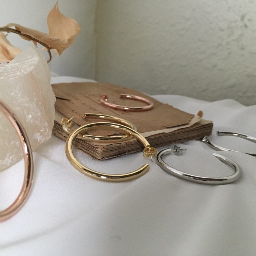 <b><p>Aomi Simple Modern Drop earring 3color Bl</p></b><b><p>青海 シンプルモダン ドロップ イヤリング 3色 ケバケバ 輝く 魅力のあるスタイル</p></b><br /><br /><p align='center'>