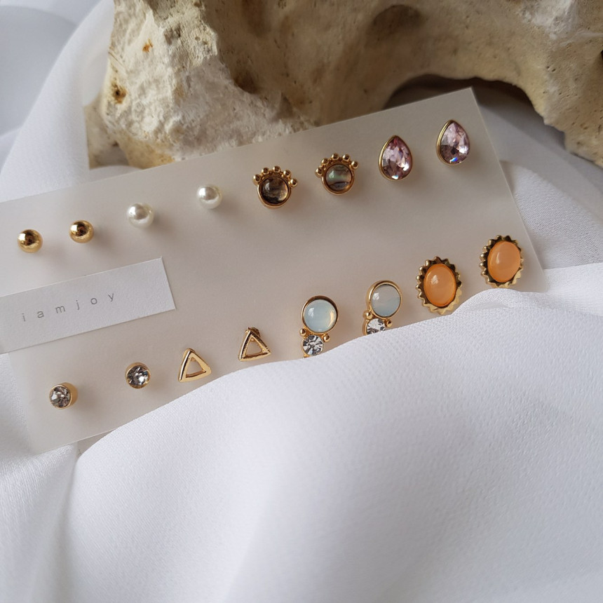 <b><p>Oran stone Cubic 16 pieces set earring Us</p></b><b><p>オラン 原石 キュービック 16ピース セット イヤリング スタイ利用がした 女性なコーディネート</p></b><br /><br /><p align='center'>