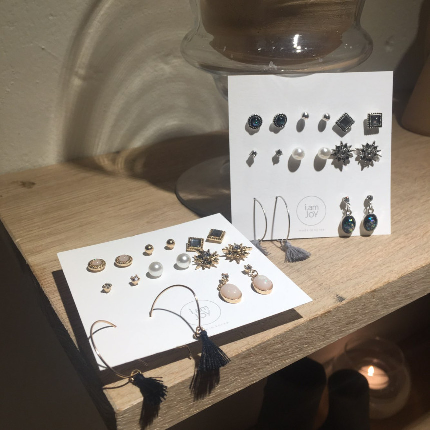 <b><p>Cure Antique 16 pieces set earring Drop un</p></b><b><p>クウィレ アンティーク 16ピース セット イヤリング ドロップ ユニ スタイリッシュルック</p></b><br /><br /><p align='center'>