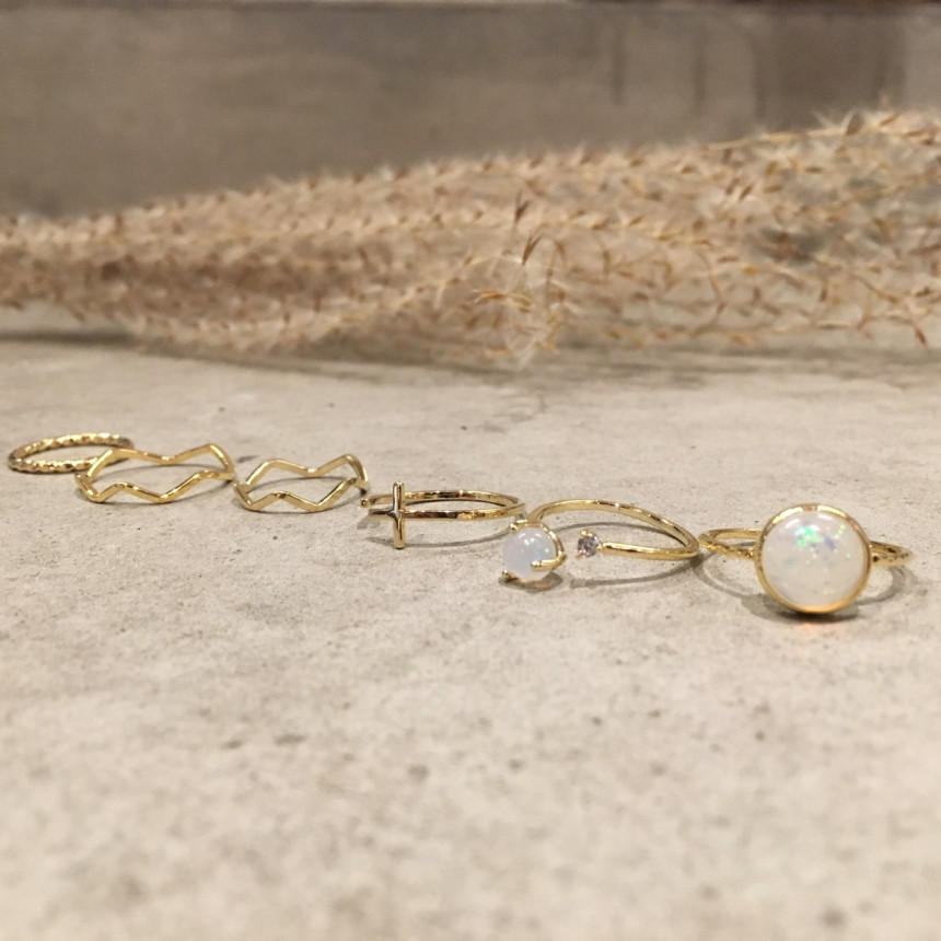 <b><p>Vail stone ring 6 sets Stylish Femi otial</p></b><b><p>ガイル 原石 リング 6セット 魅力のあるスタ フェミニンな感性ムード ヨリヨリじ</p></b><br /><br /><p align='center'>