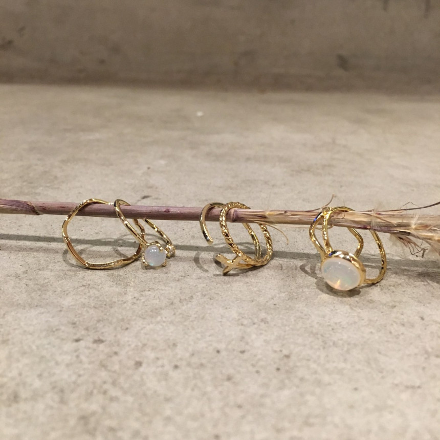 <b><p>Vail stone ring 6 sets Stylish Femi otial</p></b><b><p>ガイル 原石 リング 6セット 魅力のあるスタ フェミニンな感性ムード ヨリヨリじ</p></b><br /><br /><p align='center'>