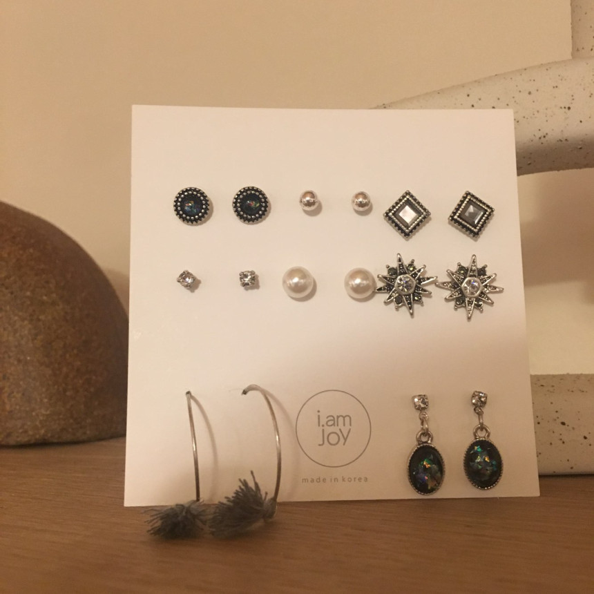 <b><p>Cure Antique 16 pieces set earring Drop un</p></b><b><p>クウィレ アンティーク 16ピース セット イヤリング ドロップ ユニ スタイリッシュルック</p></b><br /><br /><p align='center'>