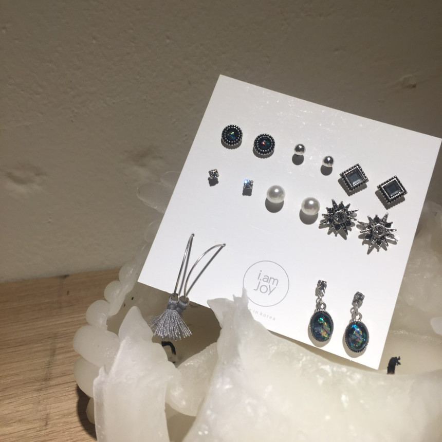 <b><p>Cure Antique 16 pieces set earring Drop un</p></b><b><p>クウィレ アンティーク 16ピース セット イヤリング ドロップ ユニ スタイリッシュルック</p></b><br /><br /><p align='center'>