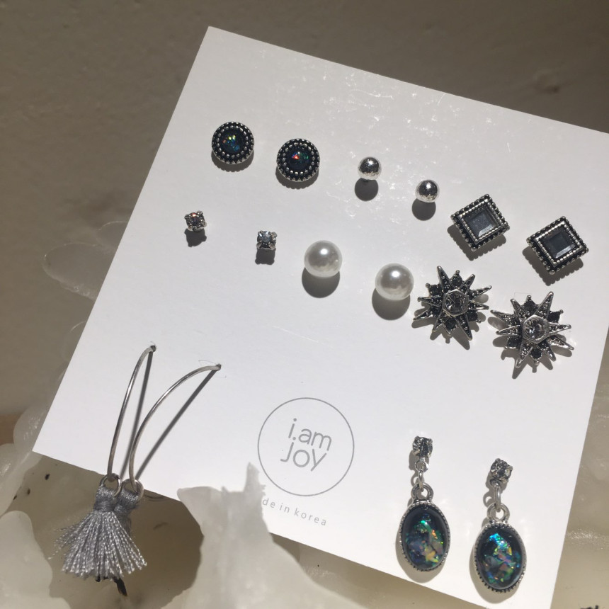 <b><p>Cure Antique 16 pieces set earring Drop un</p></b><b><p>クウィレ アンティーク 16ピース セット イヤリング ドロップ ユニ スタイリッシュルック</p></b><br /><br /><p align='center'>