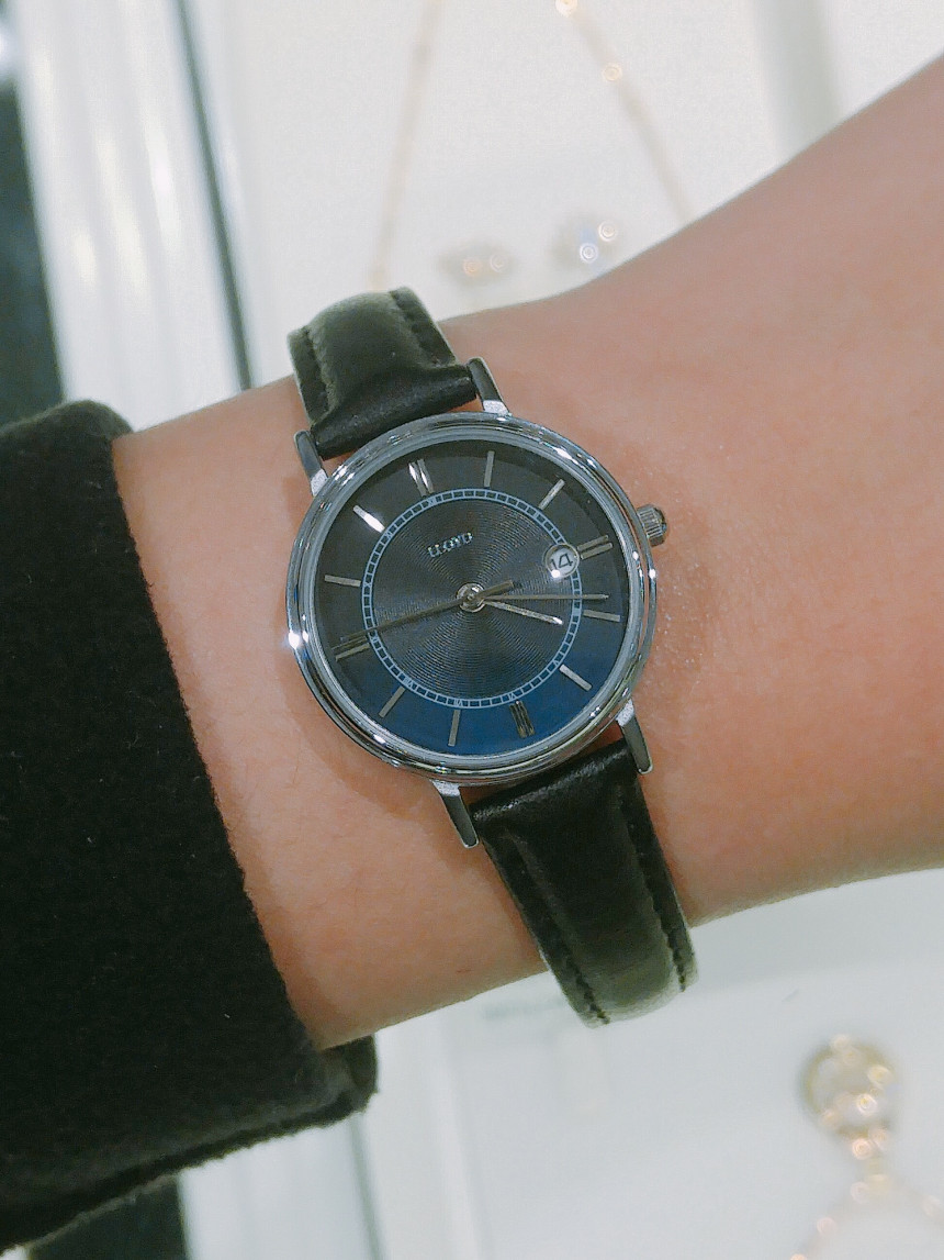 <b><p>Lloyd Couple watch LL2G16C12 man Wo her daily</p></b><b><p>ロイド カップルの腕時計 LL2G16C12 女性 レザー デイリー 素敵な手首</p></b><br /><br /><p align='center'>