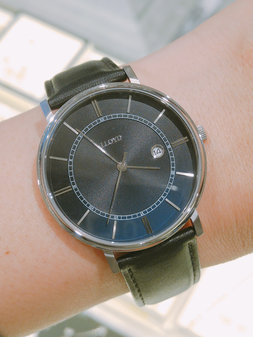 <b><p>Lloyd Couple watch LL2G16C12 man Wo her daily</p></b><b><p>ロイド カップルの腕時計 LL2G16C12 女性 レザー デイリー 素敵な手首</p></b><br /><br /><p align='center'>