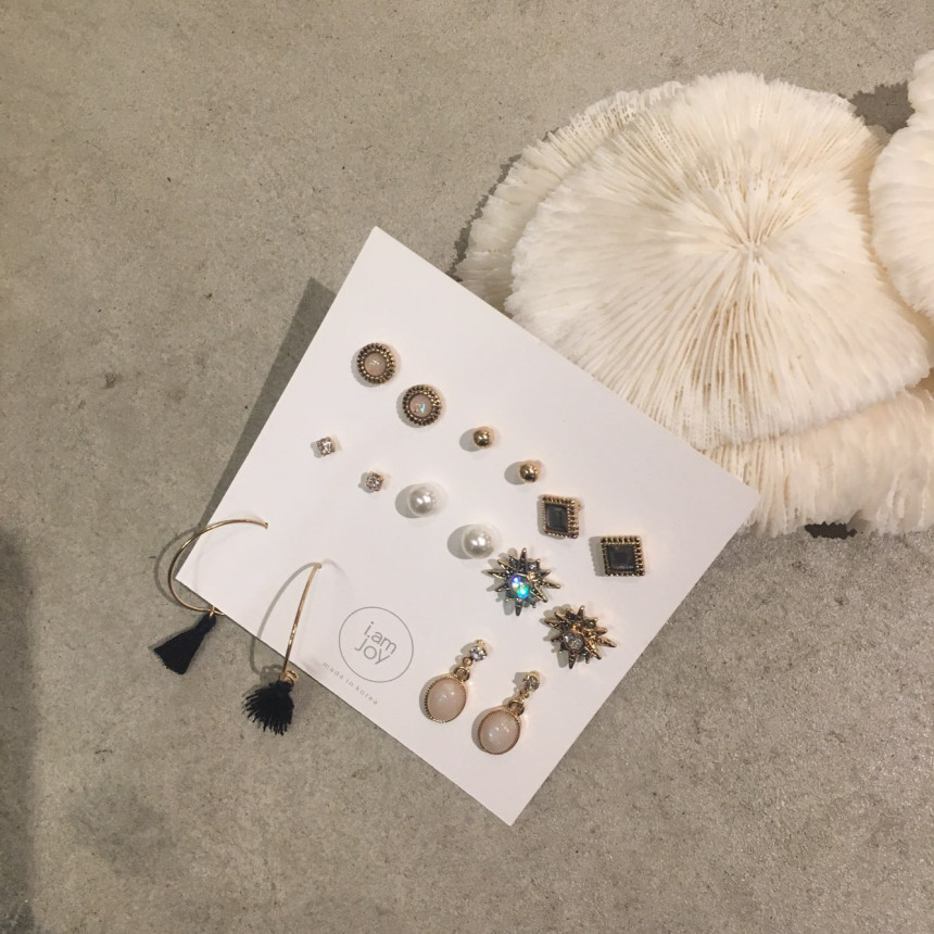 <b><p>Cure Antique 16 pieces set earring Drop un</p></b><b><p>クウィレ アンティーク 16ピース セット イヤリング ドロップ ユニ スタイリッシュルック</p></b><br /><br /><p align='center'>