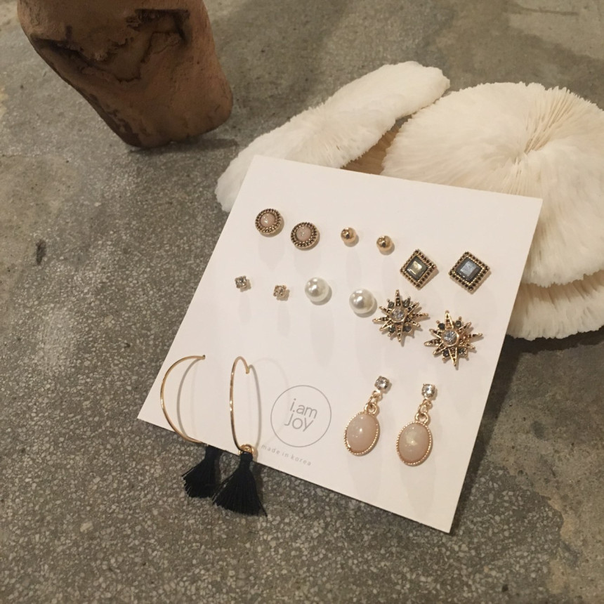 <b><p>Cure Antique 16 pieces set earring Drop un</p></b><b><p>クウィレ アンティーク 16ピース セット イヤリング ドロップ ユニ スタイリッシュルック</p></b><br /><br /><p align='center'>