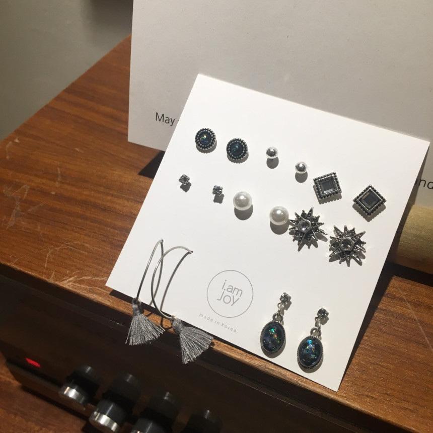 <b><p>Cure Antique 16 pieces set earring Drop un</p></b><b><p>クウィレ アンティーク 16ピース セット イヤリング ドロップ ユニ スタイリッシュルック</p></b><br /><br /><p align='center'>