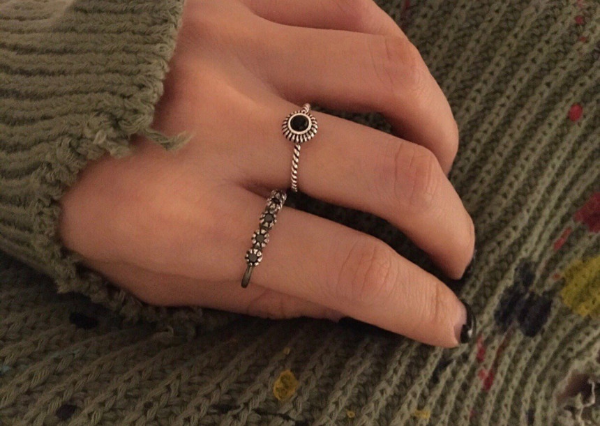 <b><p>black point 925 silver Layed rg An aique</p></b><b><p>ブラック 点 925 重ね着 リング アンティークな感じ モダンなアクセサリー 説得力のスタイ</p></b><br /><br /><p align='center'>