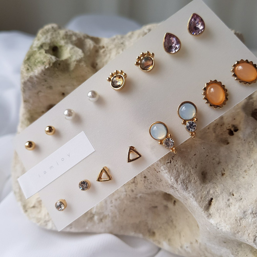 <b><p>Oran stone Cubic 16 pieces set earring Us</p></b><b><p>オラン 原石 キュービック 16ピース セット イヤリング スタイ利用がした 女性なコーディネート</p></b><br /><br /><p align='center'>