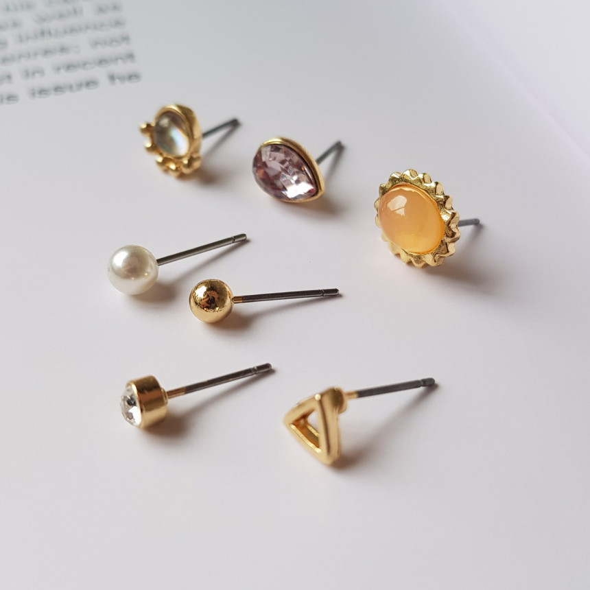 <b><p>Oran stone Cubic 16 pieces set earring Us</p></b><b><p>オラン 原石 キュービック 16ピース セット イヤリング スタイ利用がした 女性なコーディネート</p></b><br /><br /><p align='center'>