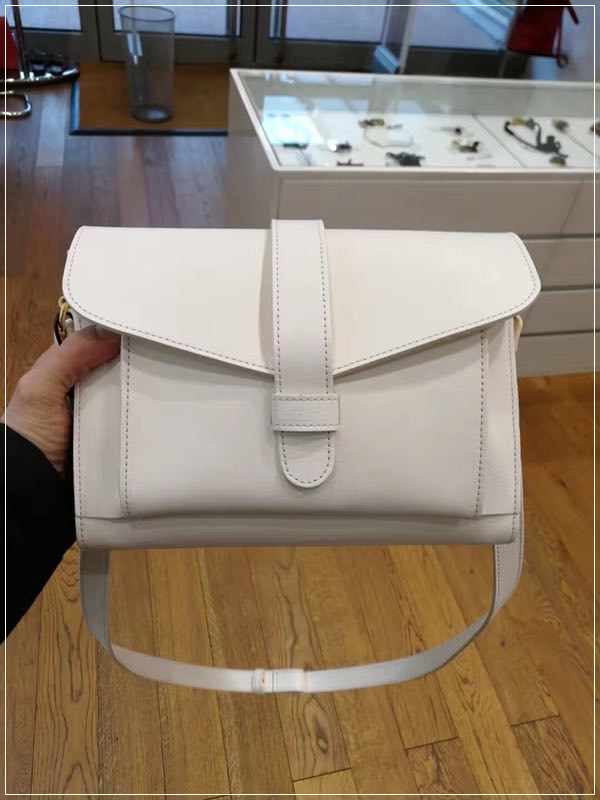 <b><p>MARNI Satchel Two colors SBMPL09</p></b><b><p>マルニMARNI社チェルベク2色SBMPL09</p></b><br /><br /><p align='center'>