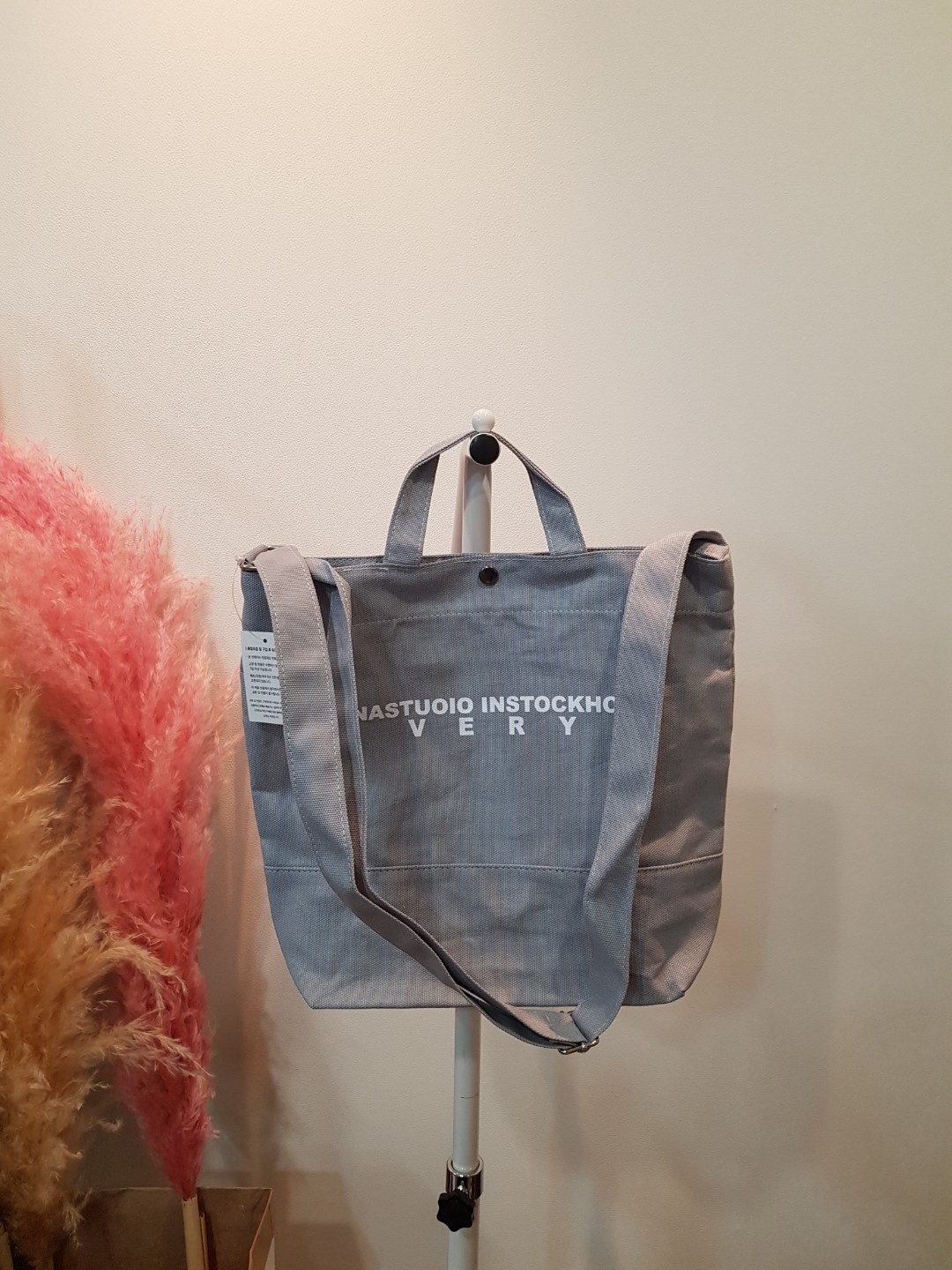 <b><p>Berry Cross Eco Bag Mini Light Hand Easy</p></b><b><p>ベリークロスエコバッグミニ軽量手提げコーディネイトしやすいいくつかのも、消化可能なかわいいデイリー</p></b><br /><br /><p align='center'>