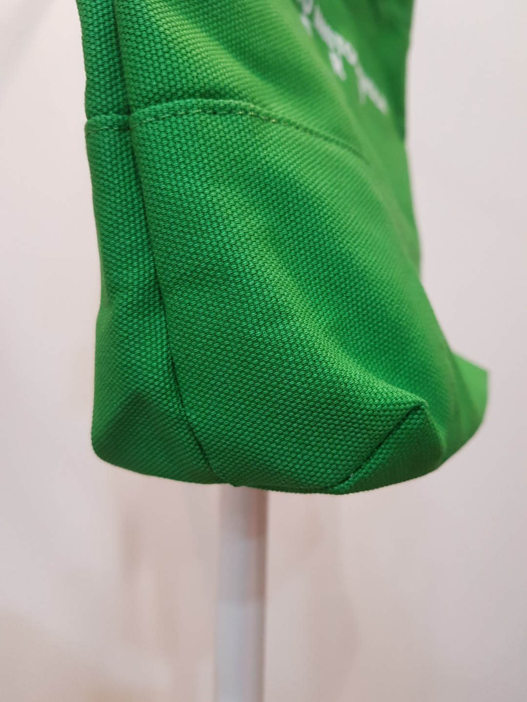 <b><p>Berry Cross Eco Bag Mini Light Hand Easy</p></b><b><p>ベリークロスエコバッグミニ軽量手提げコーディネイトしやすいいくつかのも、消化可能なかわいいデイリー</p></b><br /><br /><p align='center'>