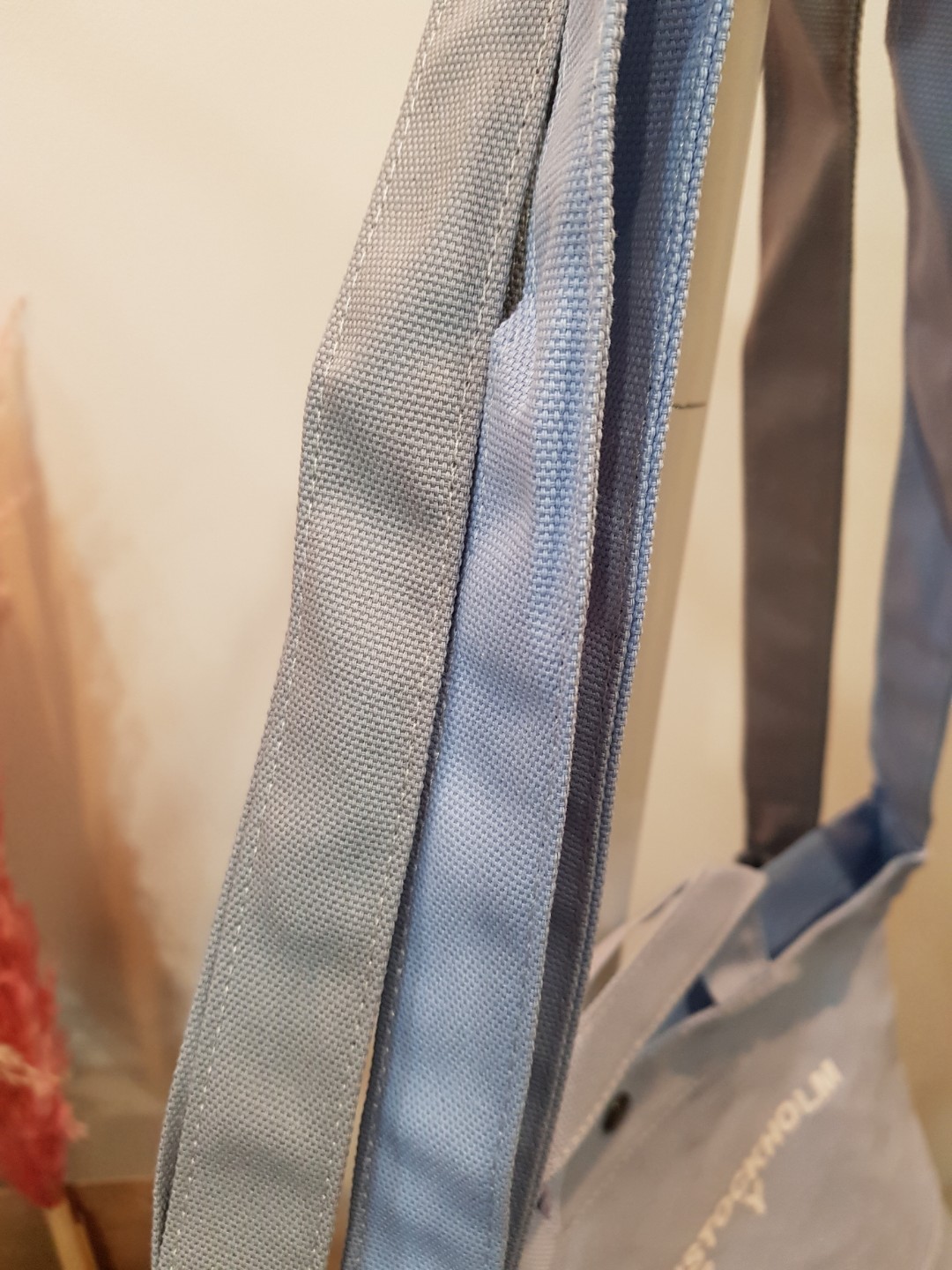 <b><p>Berry Cross Eco Bag Mini Light Hand Easy</p></b><b><p>ベリークロスエコバッグミニ軽量手提げコーディネイトしやすいいくつかのも、消化可能なかわいいデイリー</p></b><br /><br /><p align='center'>