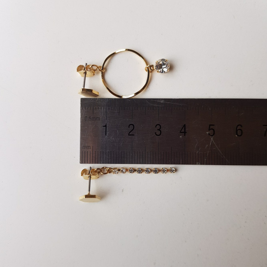 <b><p>Wifi Cubic Drop Two way Unknown earring Modern</p></b><b><p>ウィビ キュービック ドロップ ツーウェイ オンバル イヤリング モダンシ カジュアル</p></b><br /><br /><p align='center'>