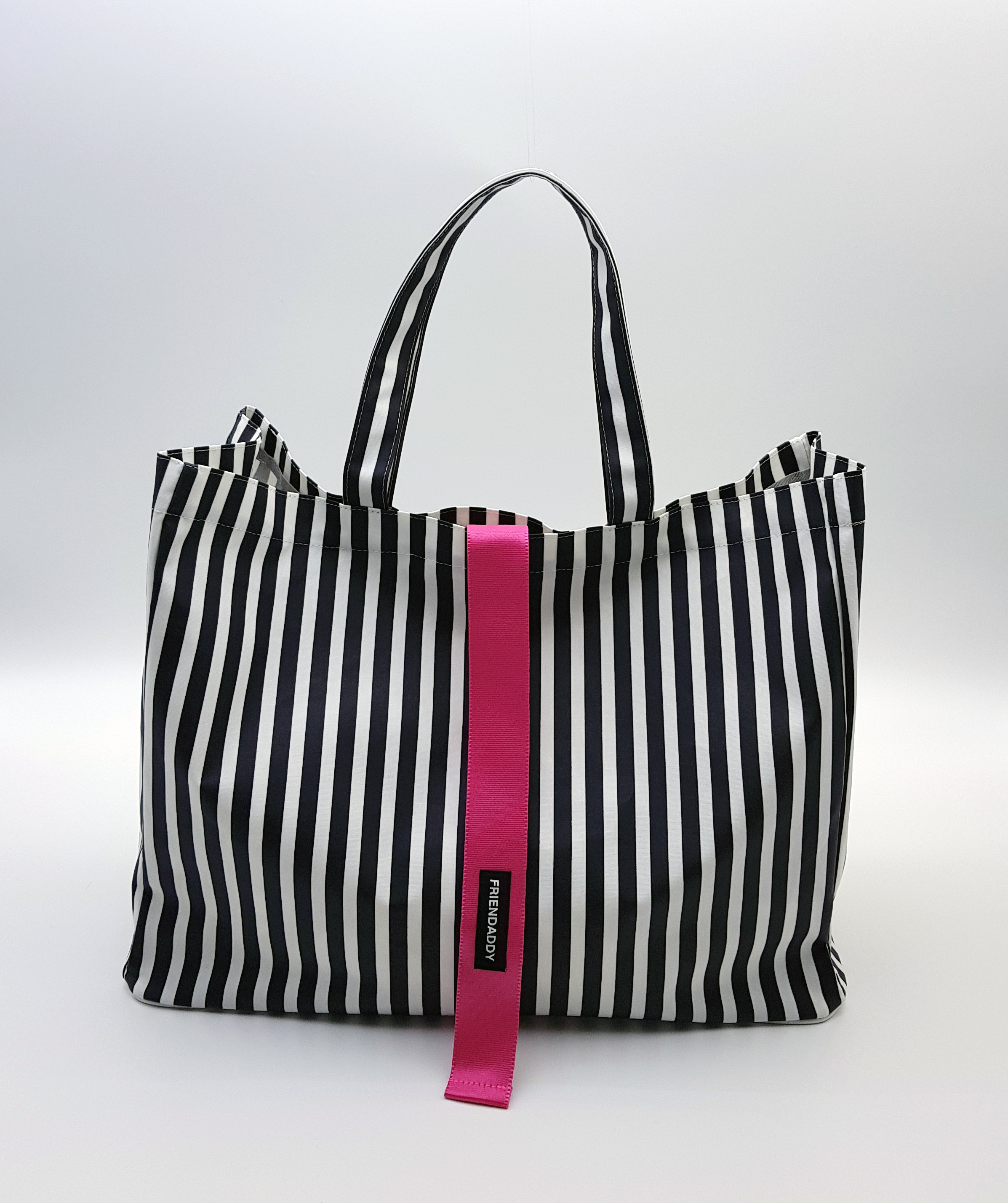 <b><p>Fran Daddy Fucking Waterproof Beach Bag XL</p></b><b><p>フランダディー水気すっぽり抜ける防水ビーチバッグXLバッグ水遊びウォーターパークバカンスビッグサイズ</p></b><br /><br /><p align='center'>