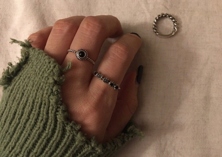 <b><p>black point 925 silver Layed rg An aique</p></b><b><p>ブラック 点 925 重ね着 リング アンティークな感じ モダンなアクセサリー 説得力のスタイ</p></b><br /><br /><p align='center'>