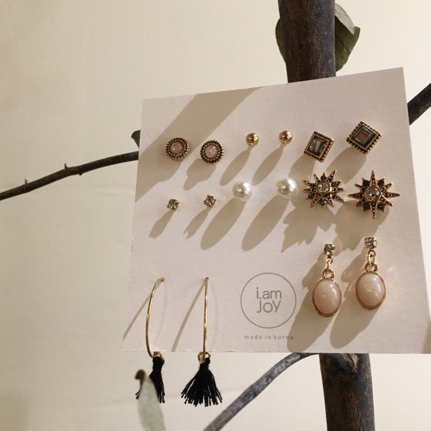 <b><p>Cure Antique 16 pieces set earring Drop un</p></b><b><p>クウィレ アンティーク 16ピース セット イヤリング ドロップ ユニ スタイリッシュルック</p></b><br /><br /><p align='center'>