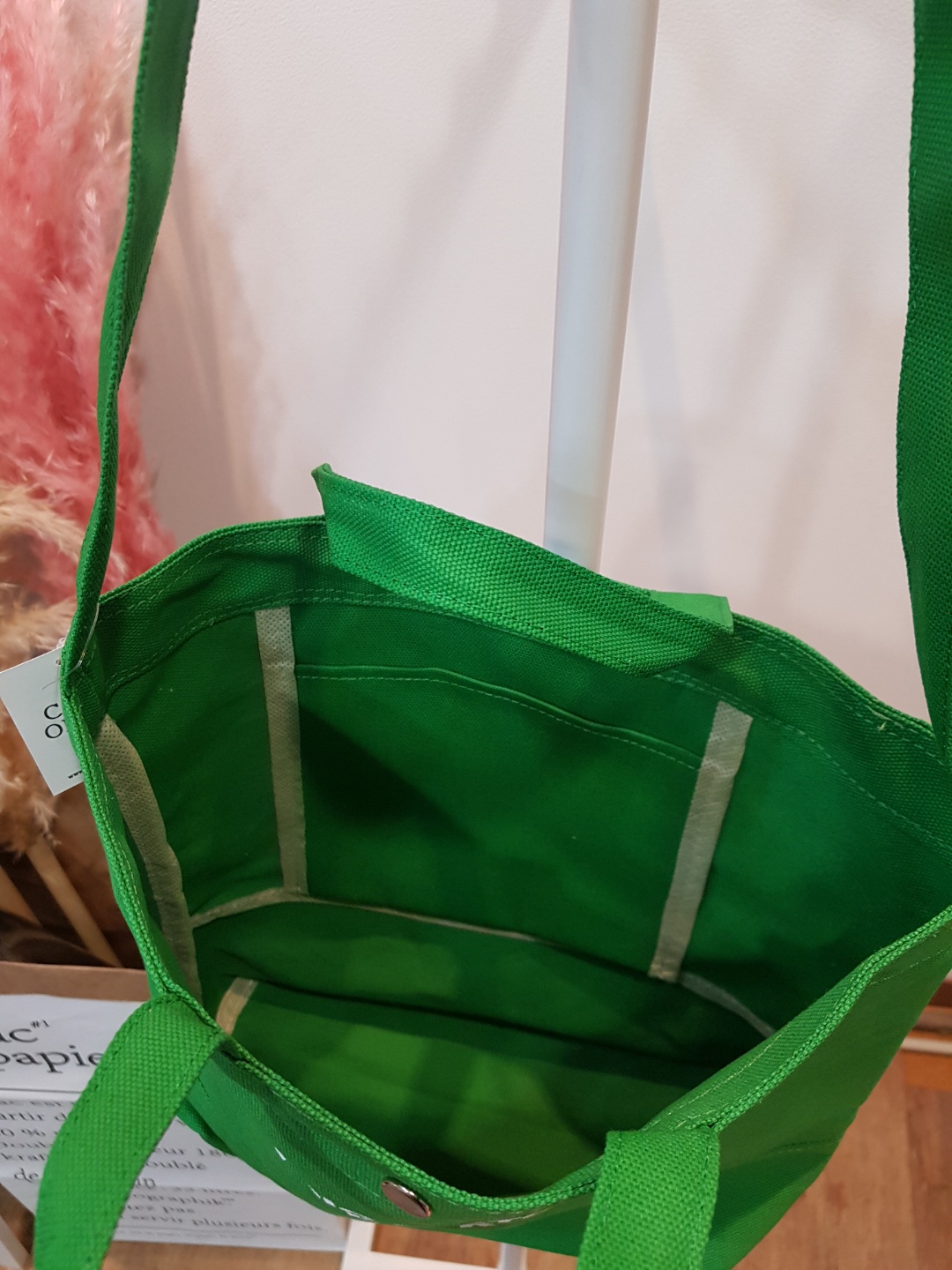 <b><p>Berry Cross Eco Bag Mini Light Hand Easy</p></b><b><p>ベリークロスエコバッグミニ軽量手提げコーディネイトしやすいいくつかのも、消化可能なかわいいデイリー</p></b><br /><br /><p align='center'>