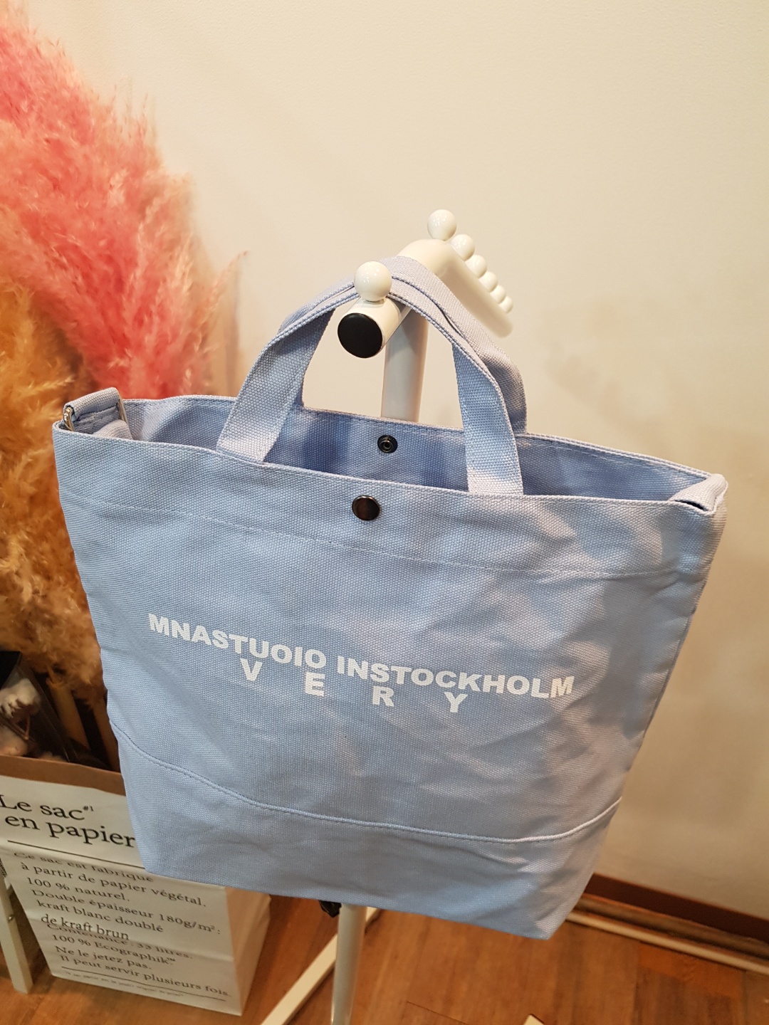 <b><p>Berry Cross Eco Bag Mini Light Hand Easy</p></b><b><p>ベリークロスエコバッグミニ軽量手提げコーディネイトしやすいいくつかのも、消化可能なかわいいデイリー</p></b><br /><br /><p align='center'>