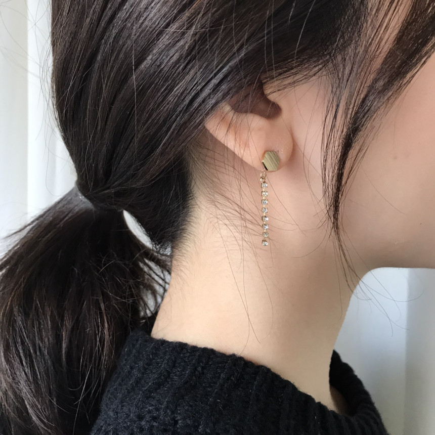 <b><p>Wifi Cubic Drop Two way Unknown earring Modern</p></b><b><p>ウィビ キュービック ドロップ ツーウェイ オンバル イヤリング モダンシ カジュアル</p></b><br /><br /><p align='center'>