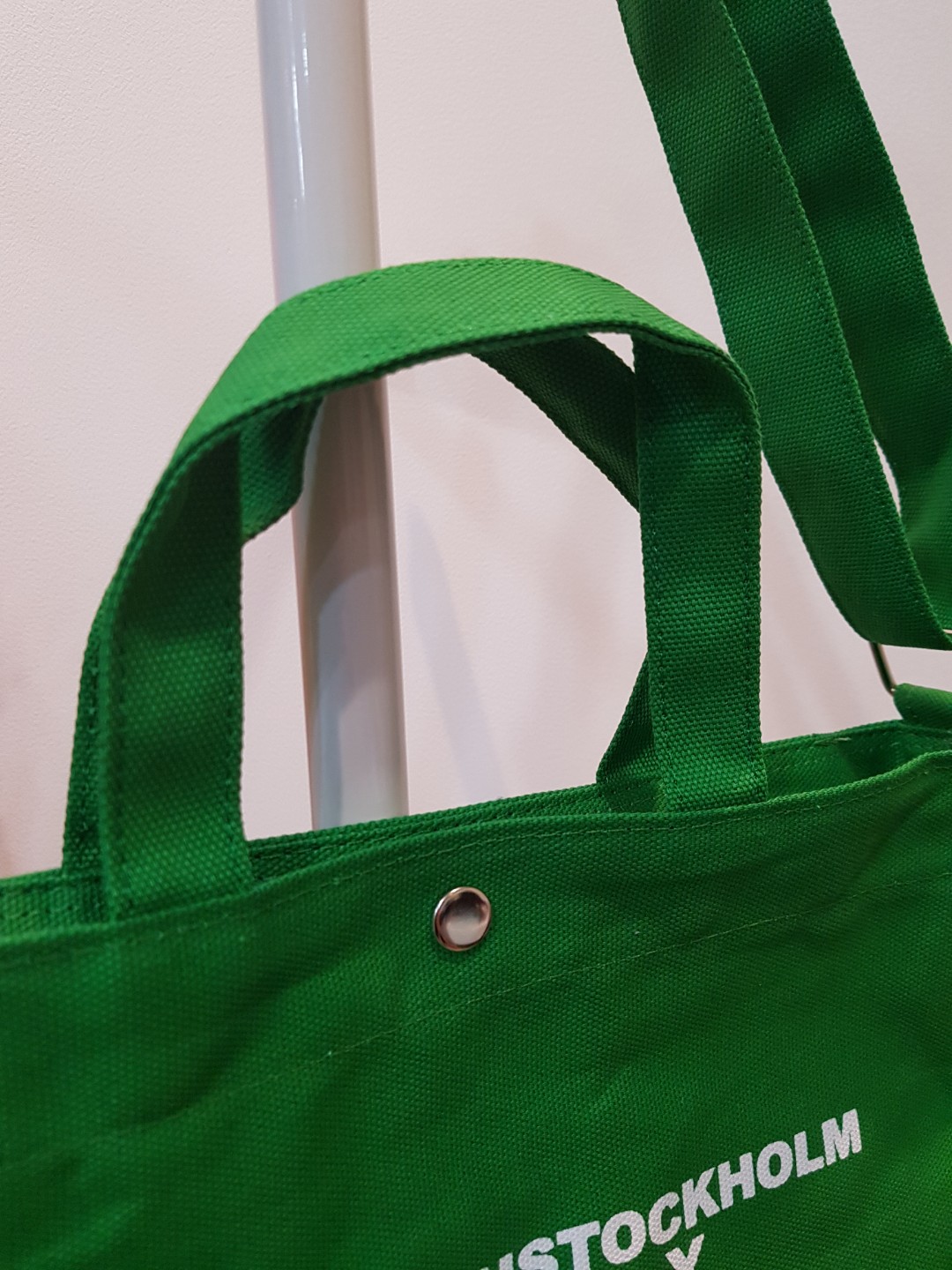 <b><p>Berry Cross Eco Bag Mini Light Hand Easy</p></b><b><p>ベリークロスエコバッグミニ軽量手提げコーディネイトしやすいいくつかのも、消化可能なかわいいデイリー</p></b><br /><br /><p align='center'>