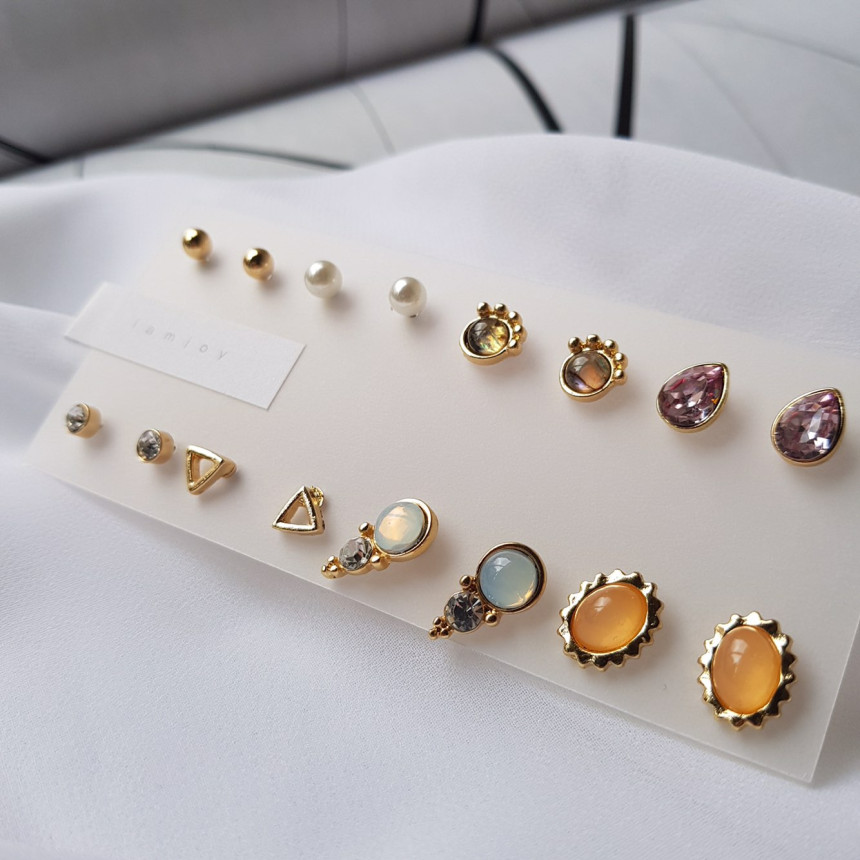 <b><p>Oran stone Cubic 16 pieces set earring Us</p></b><b><p>オラン 原石 キュービック 16ピース セット イヤリング スタイ利用がした 女性なコーディネート</p></b><br /><br /><p align='center'>