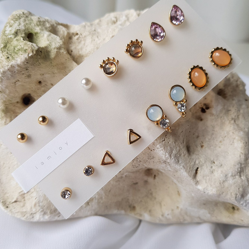 <b><p>Oran stone Cubic 16 pieces set earring Us</p></b><b><p>オラン 原石 キュービック 16ピース セット イヤリング スタイ利用がした 女性なコーディネート</p></b><br /><br /><p align='center'>