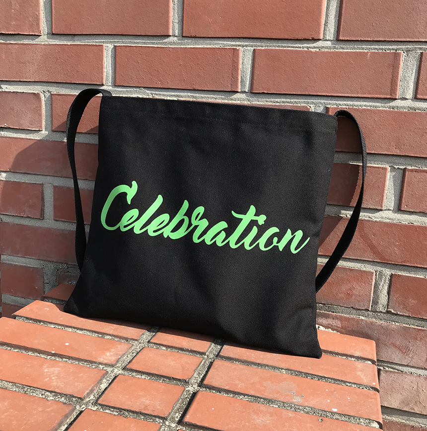 <b><p>Celebon Eco Bag Jung Yoo Mi Restat Letteri</p></b><b><p>celebrationエコバックチョン・ユミユンレストランレタリングデイリー大学生、20代ショルダー</p></b><br /><br /><p align='center'>