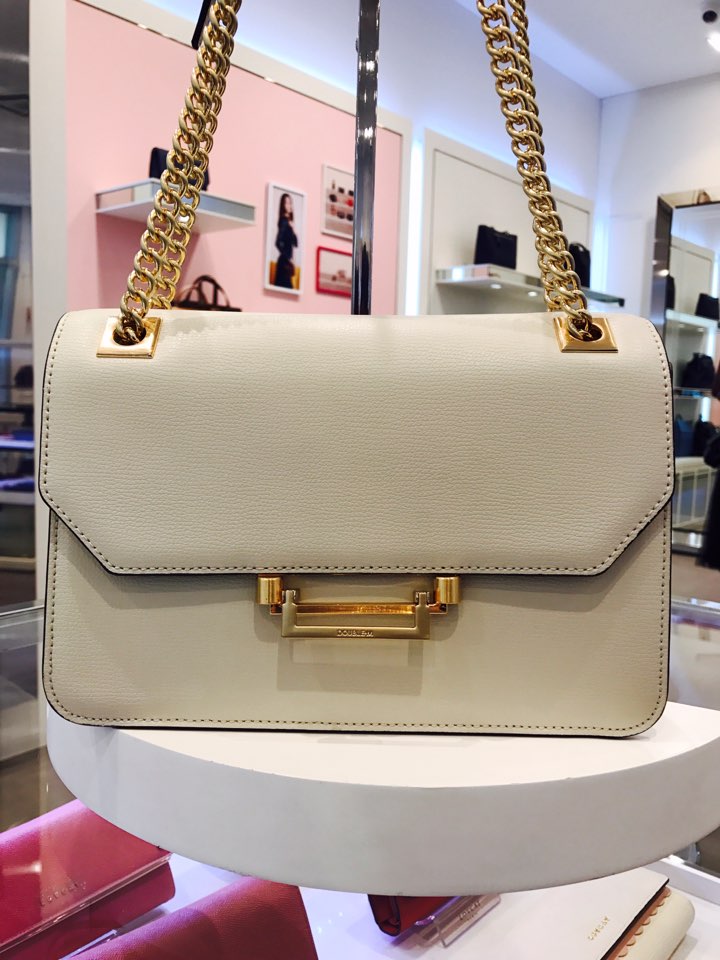 <b><p>Love Cat Double Emmytino Shlder Bag WIS2S002IV</p></b><b><p>ロブケトダブルエム一馬ティーノショルダーバッグWIS2S002IV</p></b><br /><br /><p align='center'>