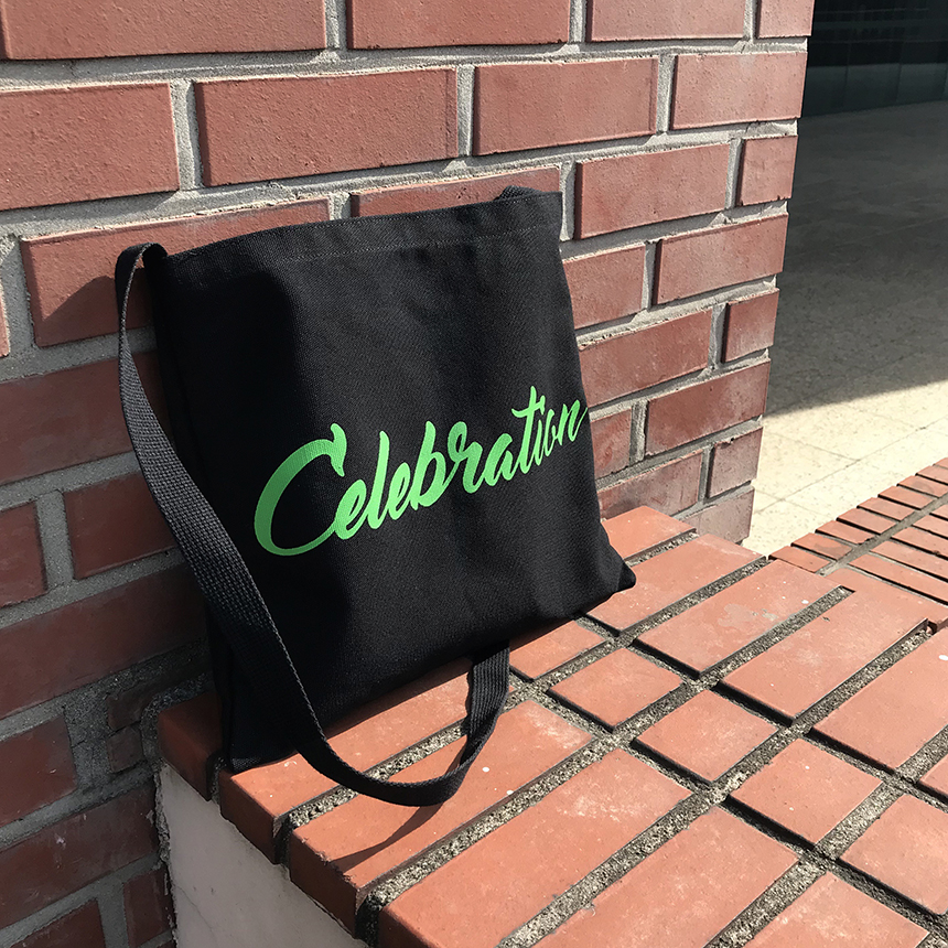 <b><p>Celebon Eco Bag Jung Yoo Mi Restat Letteri</p></b><b><p>celebrationエコバックチョン・ユミユンレストランレタリングデイリー大学生、20代ショルダー</p></b><br /><br /><p align='center'>