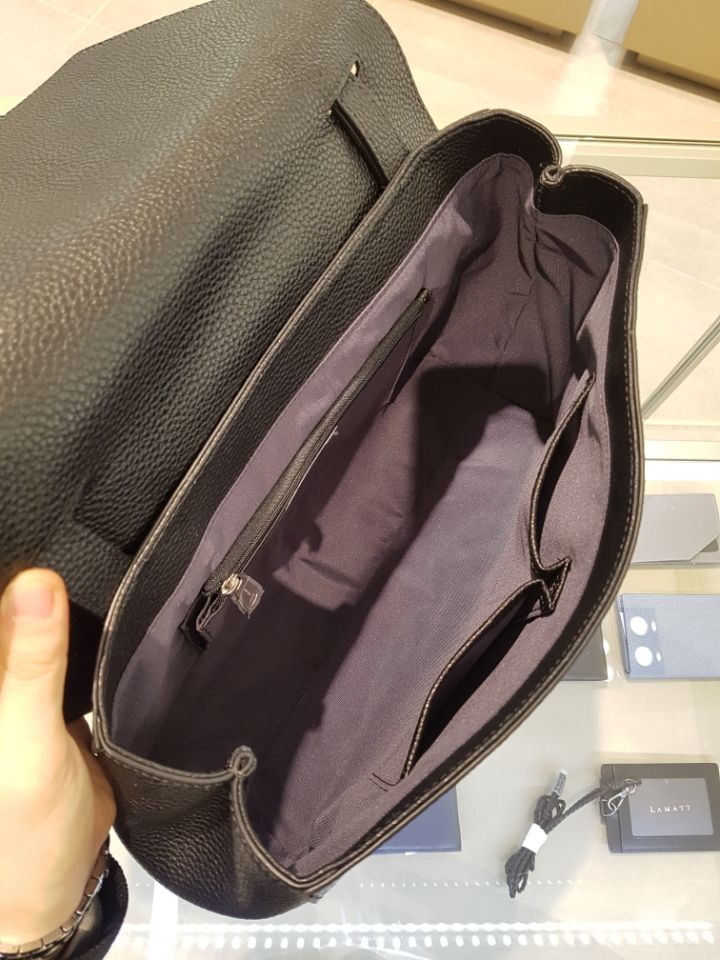 <b><p>Love Cat O. Basic 28 Shoulder LIS2S404BL</p></b><b><p>ロブケトO.ベーシック28ショルダーバッグLIS2S404BL</p></b><br /><br /><p align='center'>