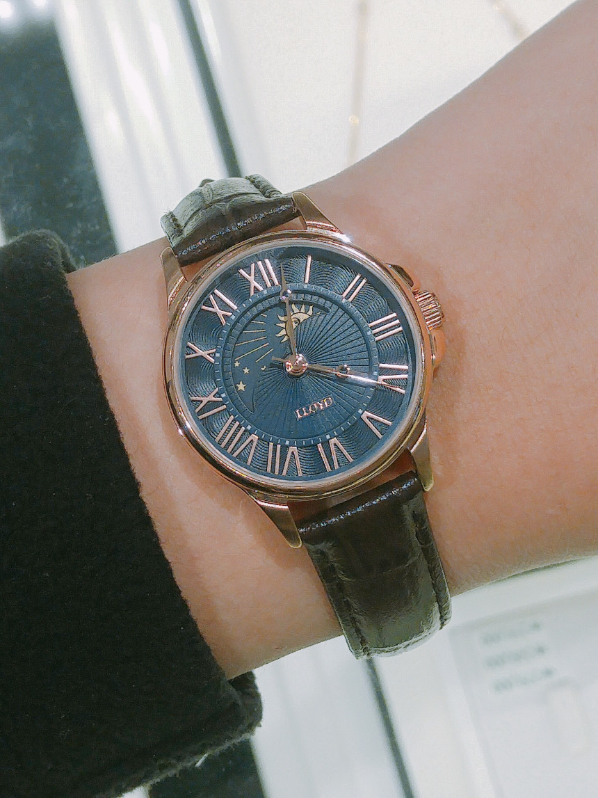 <b><p>Lloyd New Moon Phase couple ather cck LL2M16C14RSR</p></b><b><p>ロイド ニュームーンフェイズ カップル レザー 時計 LL2M16C14RSR 男</p></b><br /><br /><p align='center'>