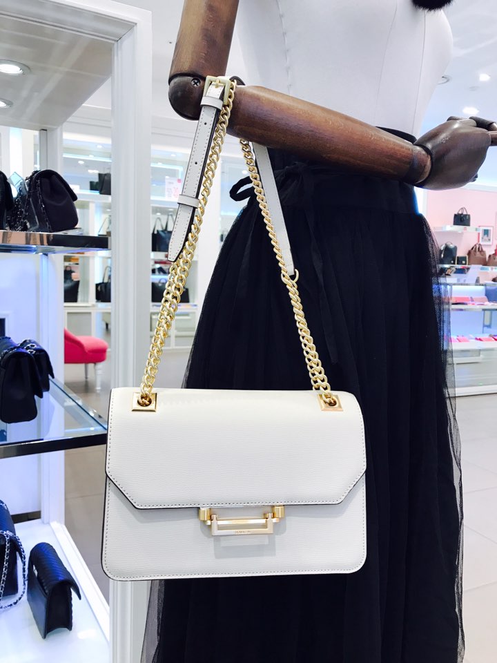 <b><p>Love Cat Double Emmytino Shlder Bag WIS2S002IV</p></b><b><p>ロブケトダブルエム一馬ティーノショルダーバッグWIS2S002IV</p></b><br /><br /><p align='center'>