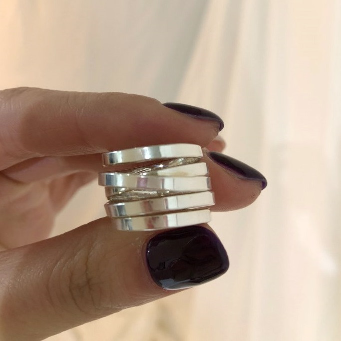 <b><p>lines silver Bold rg Twist Unique Jewelry</p></b><b><p>5行 シルバー ボールドリング ねじれ ユニークなジュエリー ポイントサイクル良い</p></b><br /><br /><p align='center'>